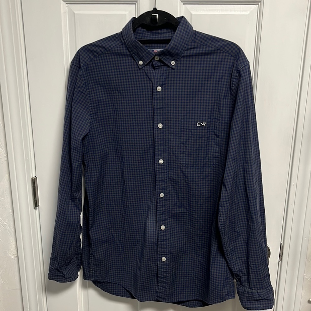 VINEYARD vines men’s  classic fit tucker button down shirt size medium.